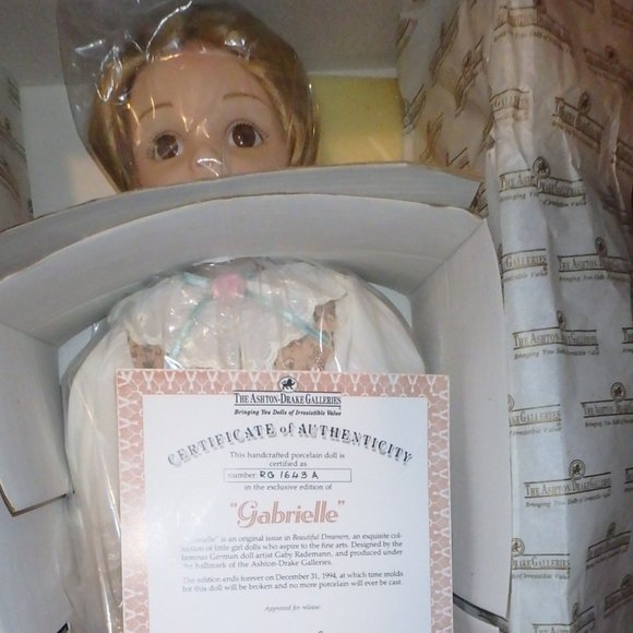 Gabrielle by Gaby Rademann 1993 Ashton Drake - Picture 4 of 9